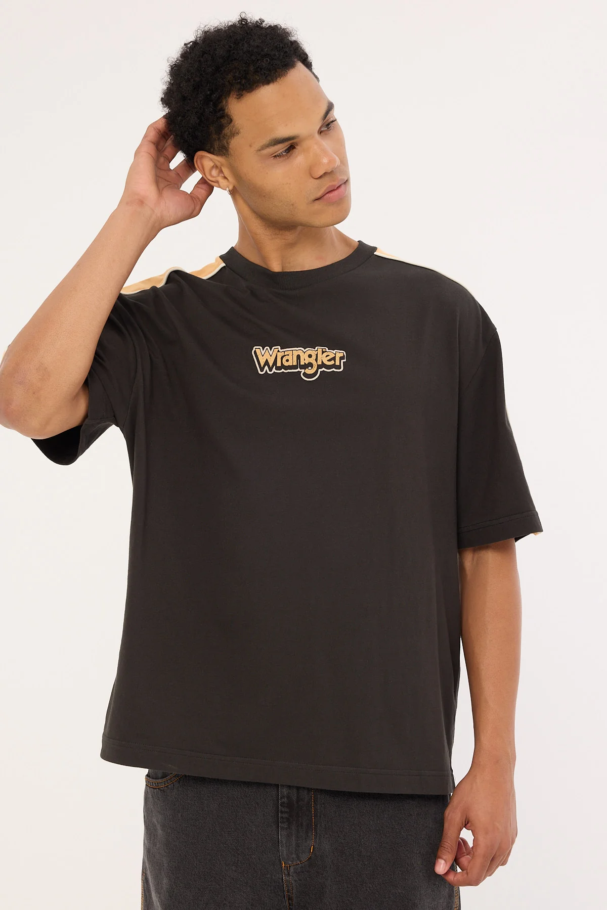Wrangler Boxcar Panel Tee Worn Black - Image 3