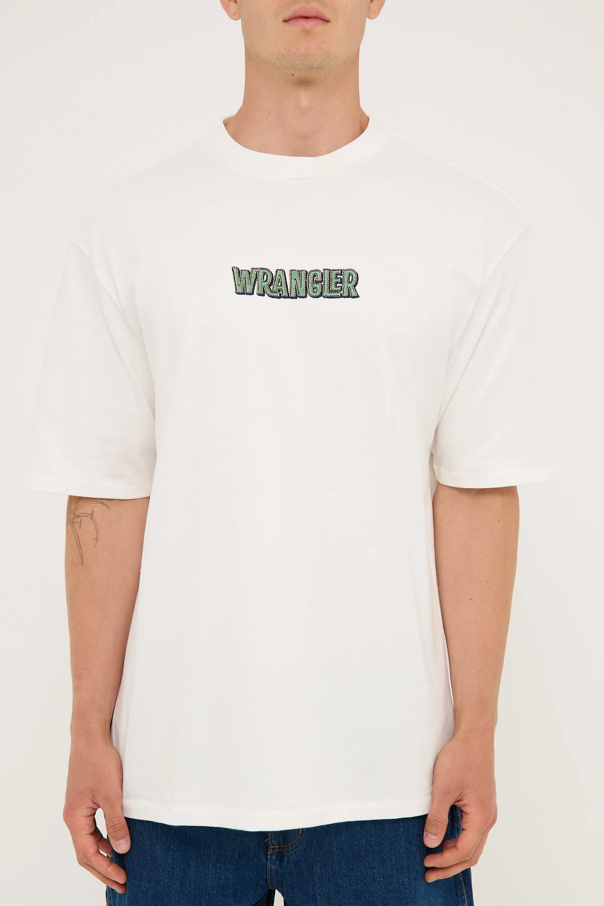 Wrangler Clam Slacker Tee White - Image 6