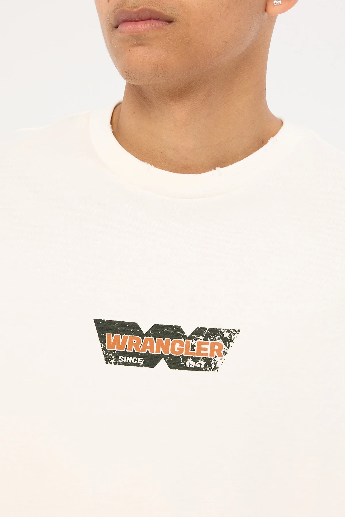 Wrangler Durable Slacker Tee Vintage White - Image 3