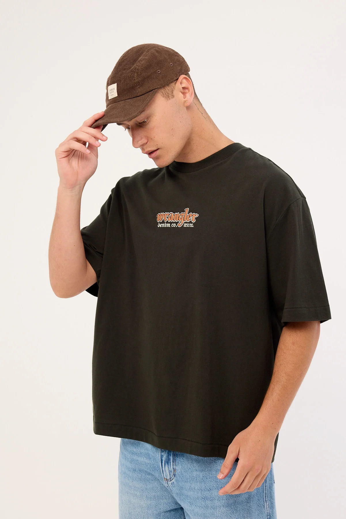 Wrangler Old West Boxcar Tee Worn Black - Image 4