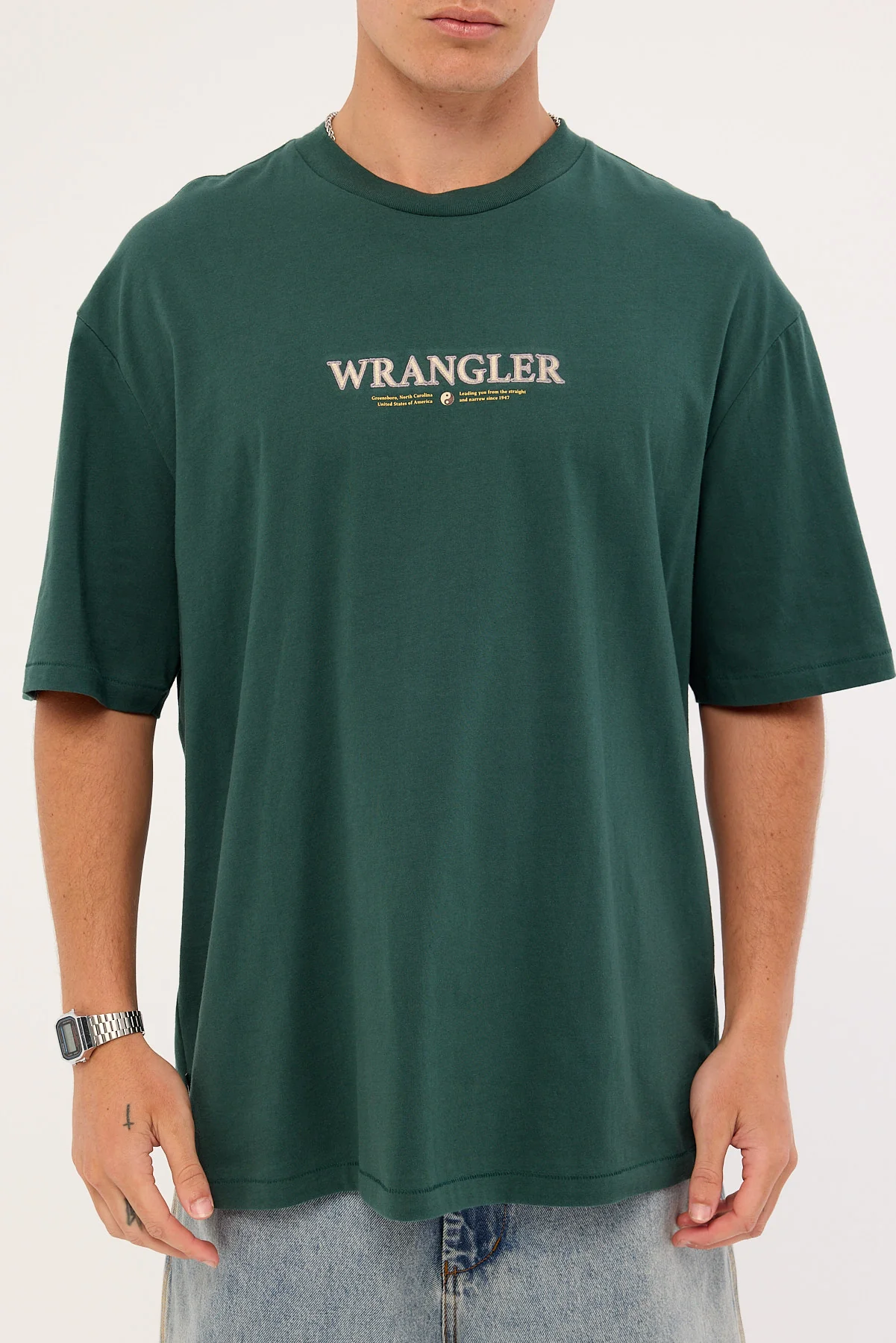 Wrangler Revival Slacker Tee Dark Pine - Image 6