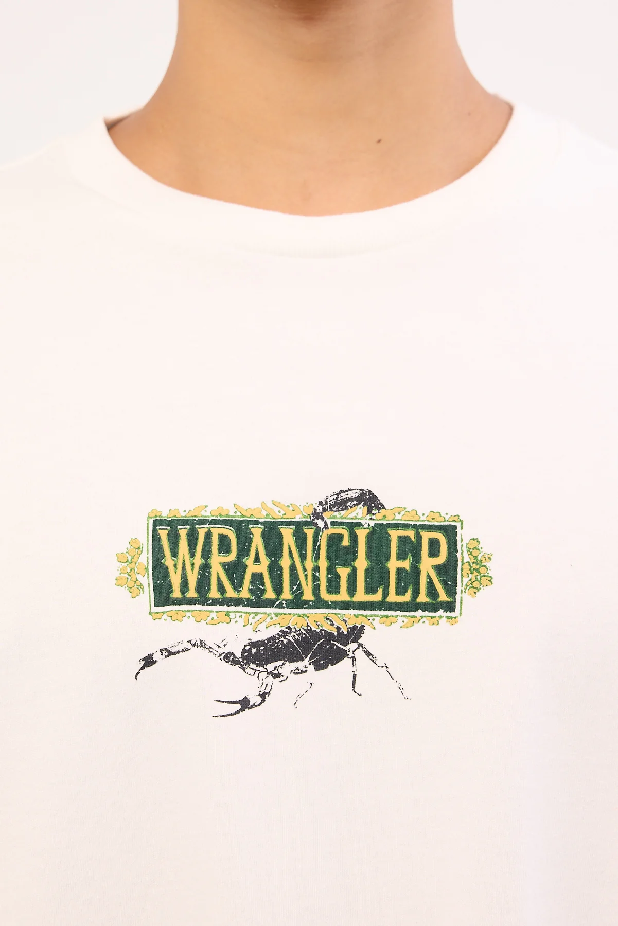 Wrangler Scorpio Slacker Tee White - Image 5