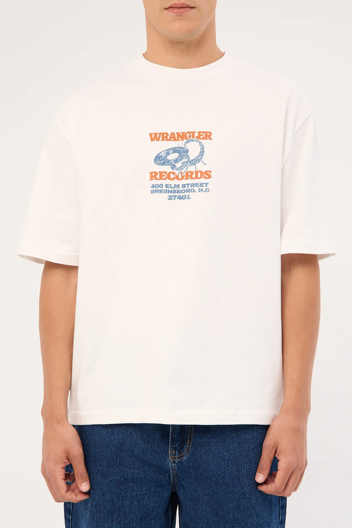 Wrangler Scratch Boxcar Tee White - Image 7