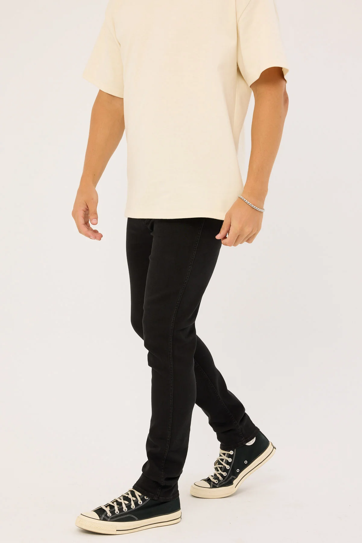 Wrangler Slater Jean Black Oak - Image 4